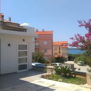 https://rooms-adria.pula-hotels.org